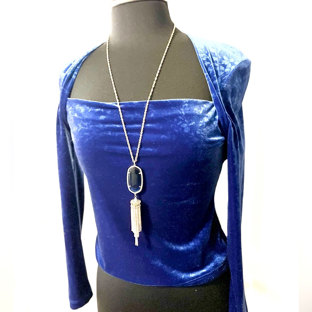 Untagged blue velvet fitted top